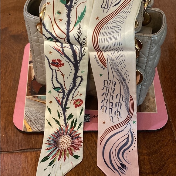 Twilly - Picture 3 of 3